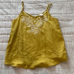 Women’s Tank Top Size Medium